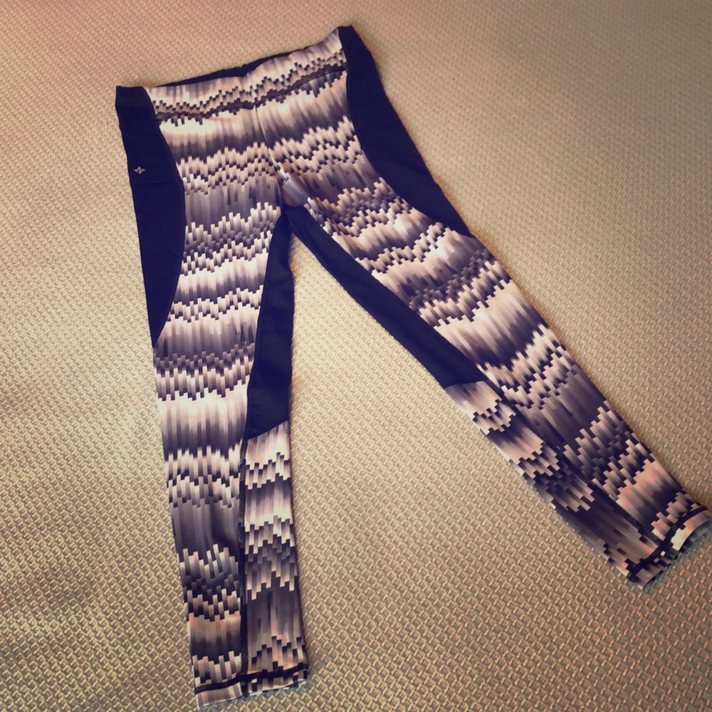 NUX black and patterned leggings full length